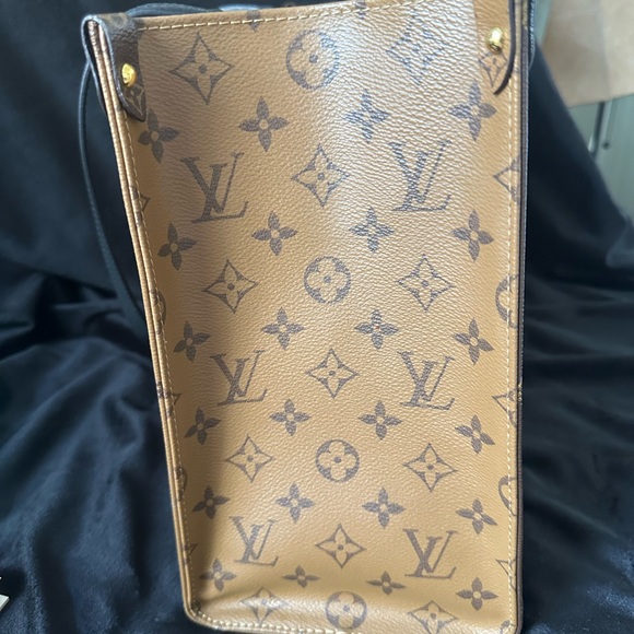 Sold on FB. On-The-Go MM Reverse Monogram - will trade for GM size! - Picture 4 of 16